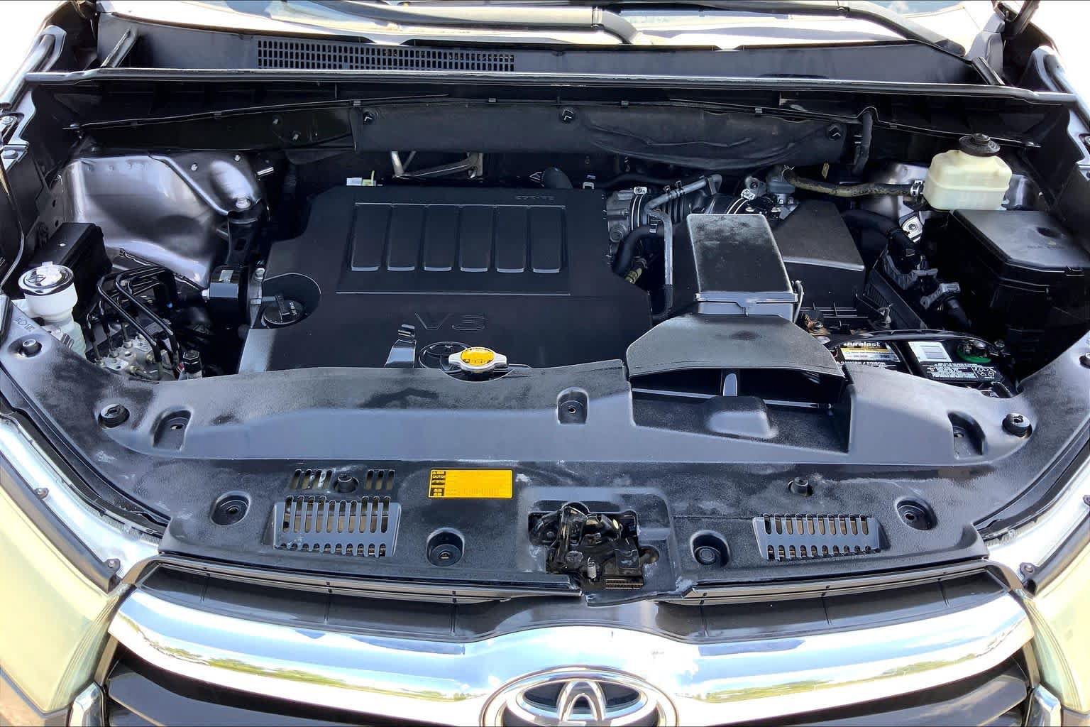 Used 2015 Toyota Highlander XLE FWD image 31