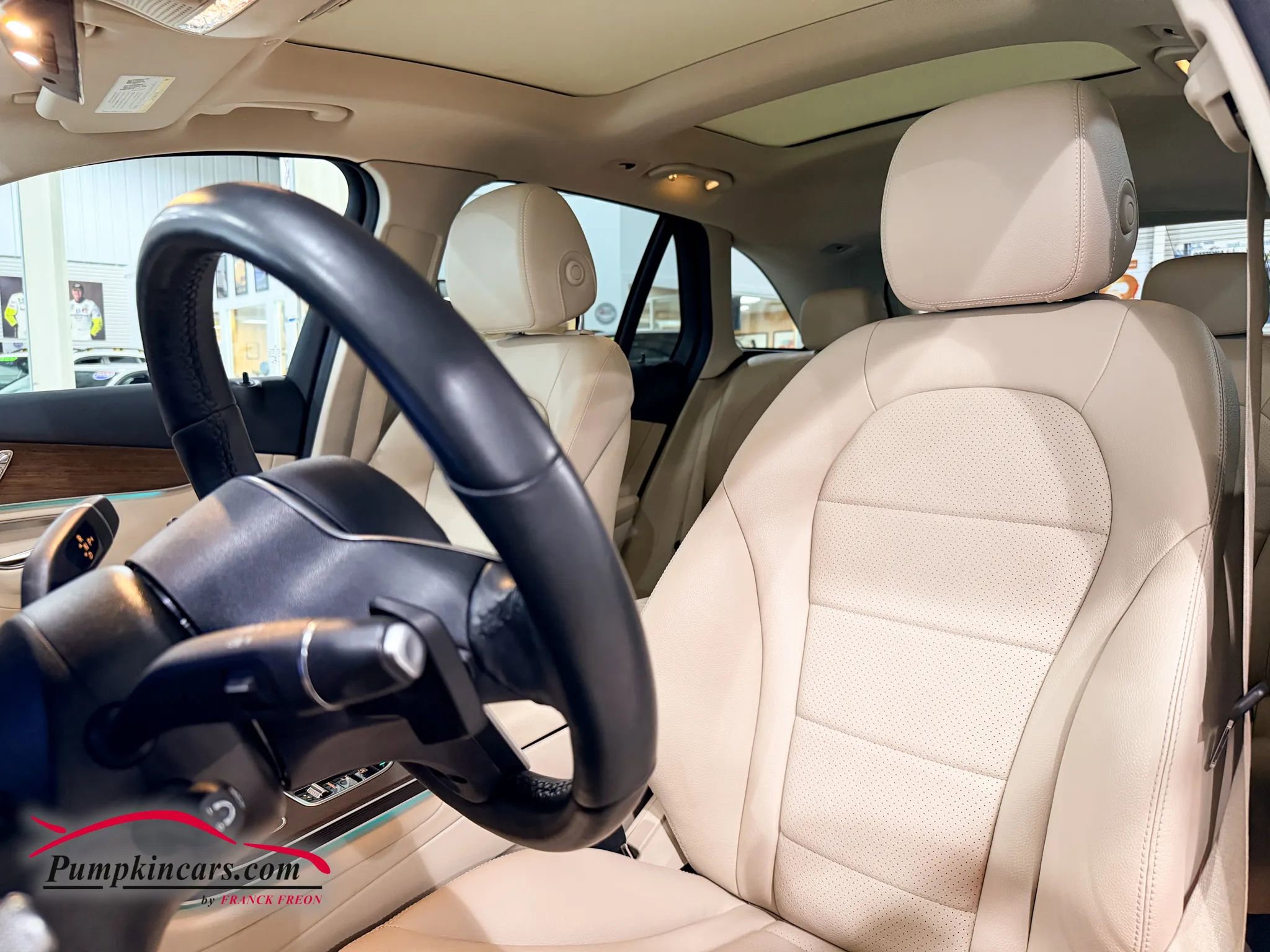 Used 2022 Mercedes-Benz GLC 300 4MATIC w/ Multimedia Package Lite image 39