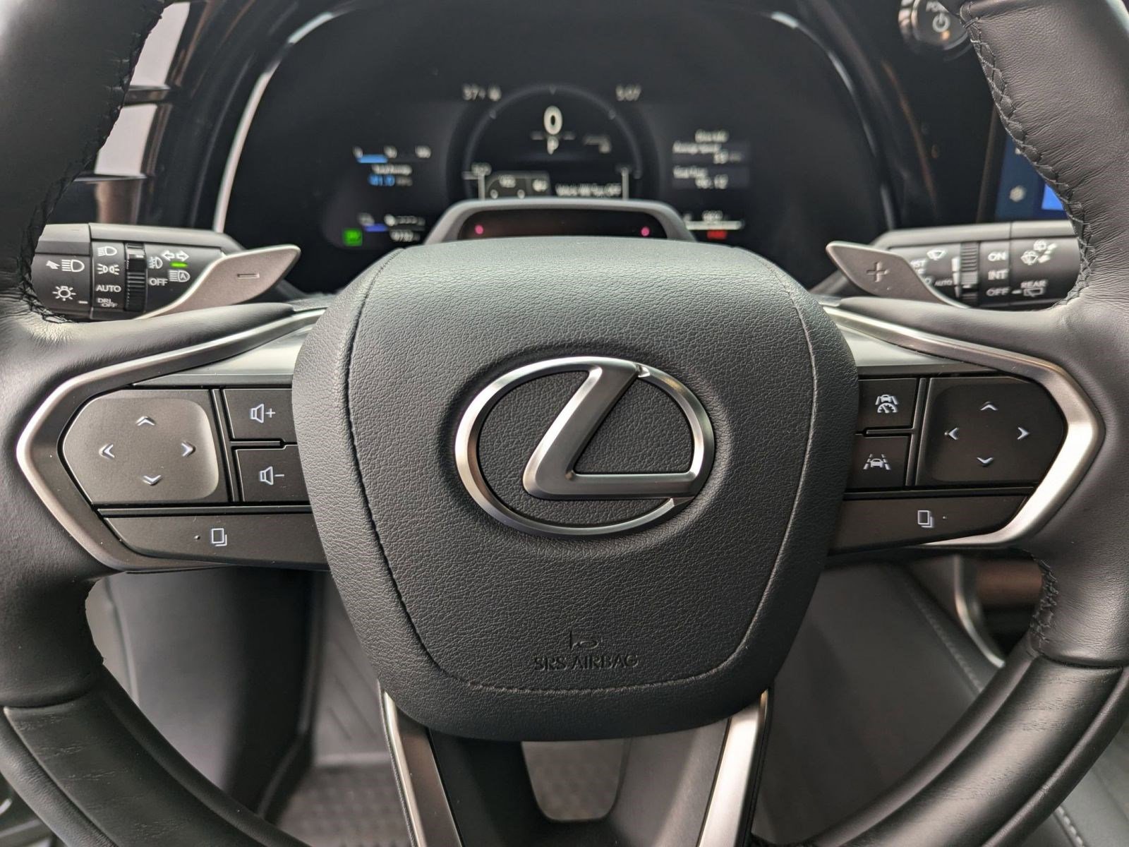 Certified 2025 Lexus RX 450h AWD w/ Luxury Package image 14