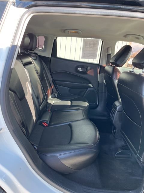 Used 2020 Jeep Compass Latitude AWD/4WD image 33