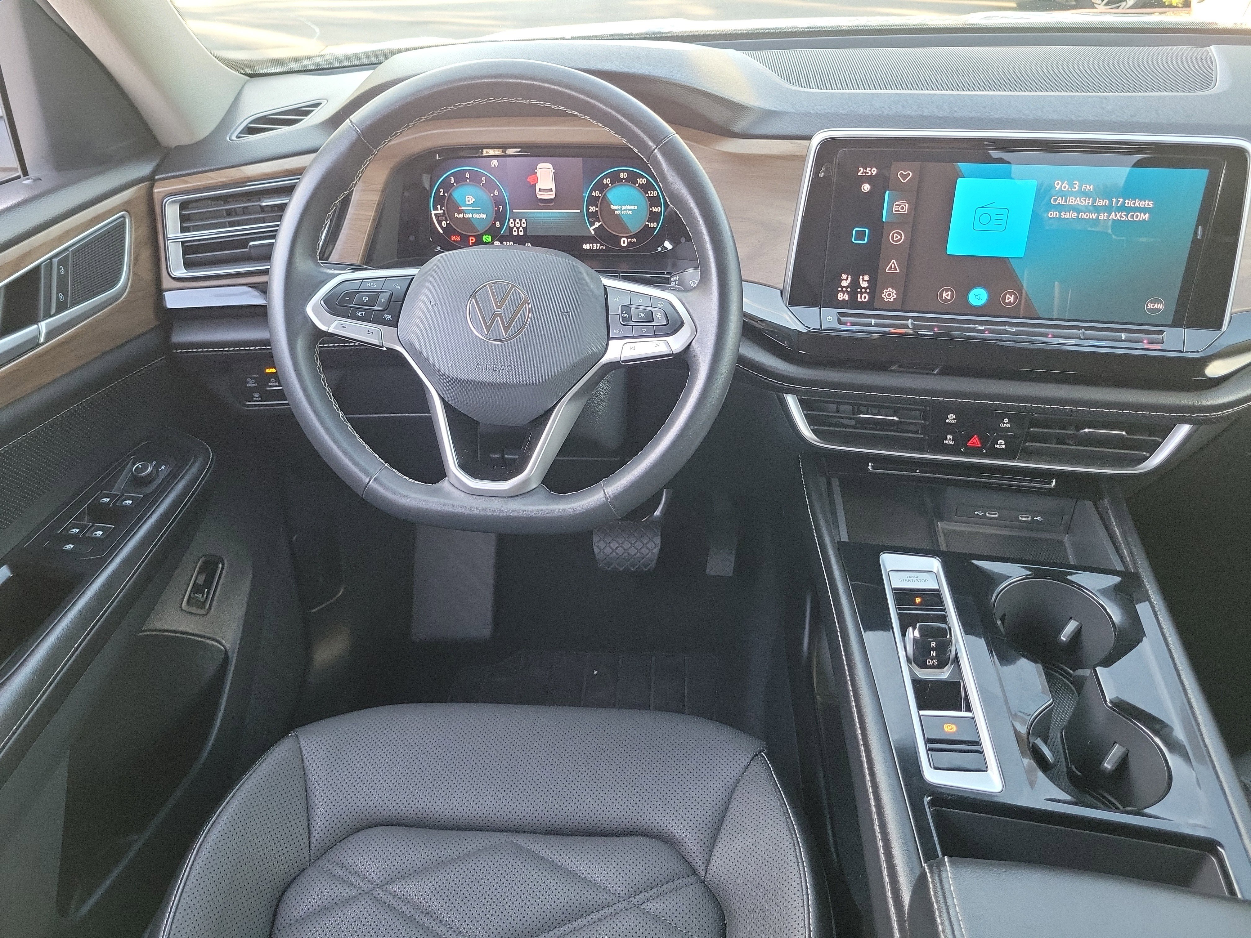 Used 2024 Volkswagen Atlas SE image 6