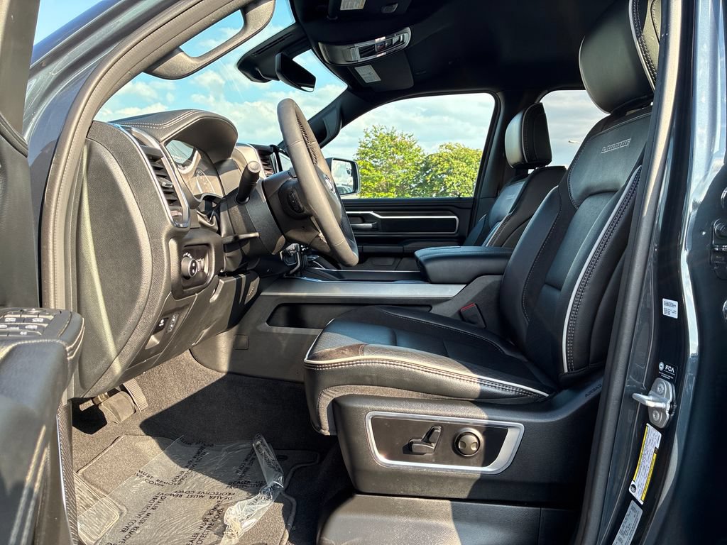 Used 2026 RAM 1500 Laramie AWD/4WD image 12