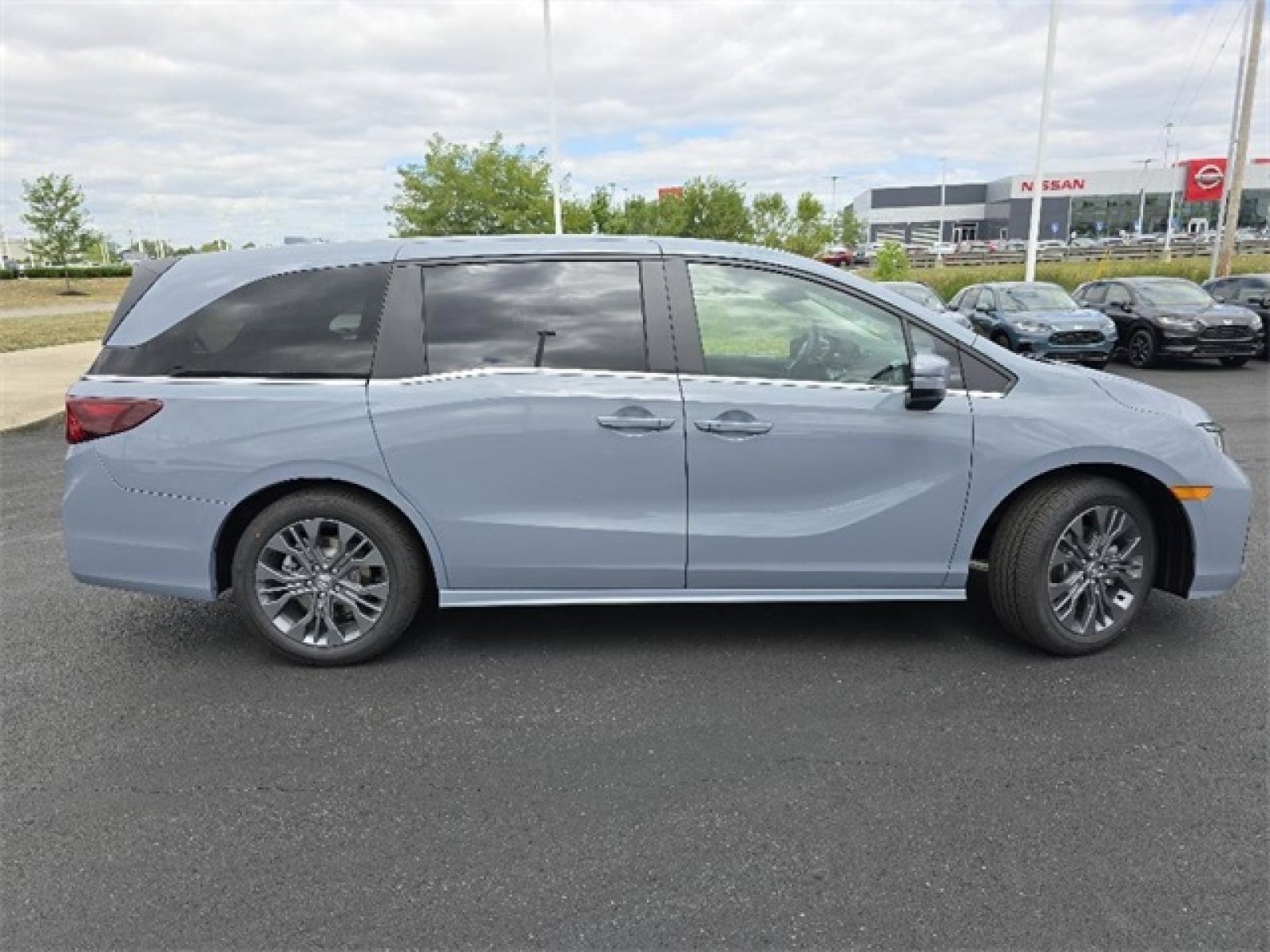 New 2026 Honda Odyssey Touring image 11