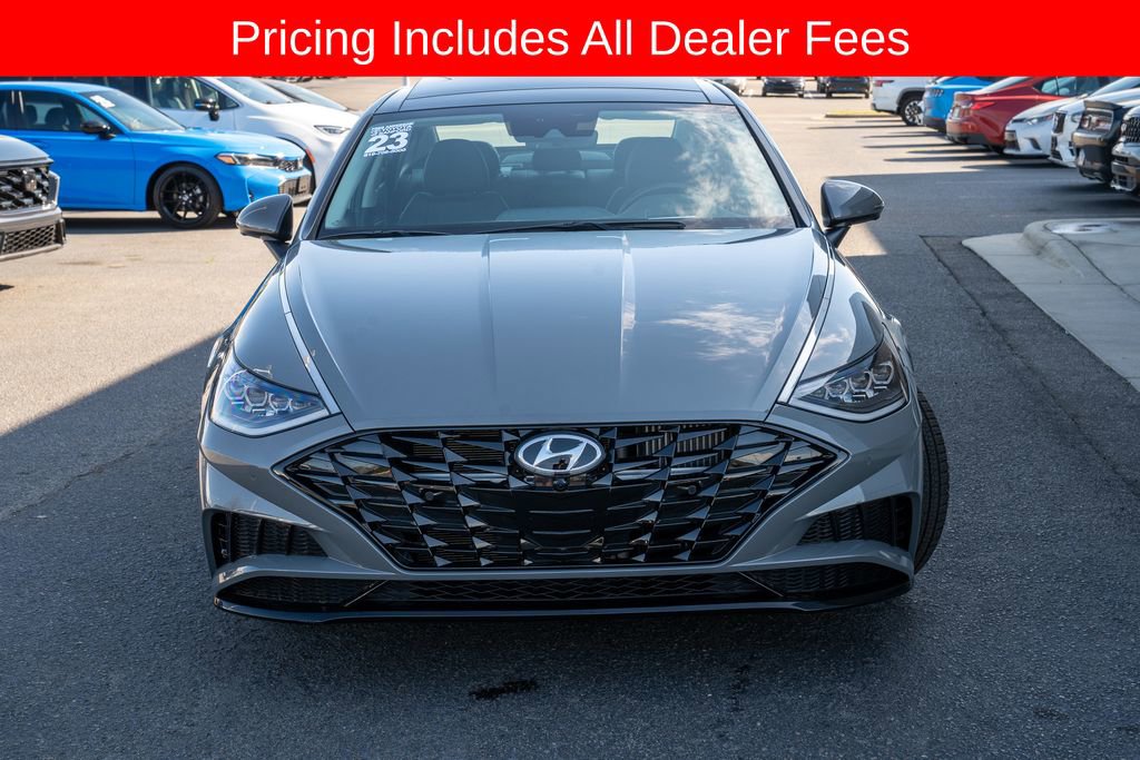 Used 2023 Hyundai Sonata Limited FWD image 2