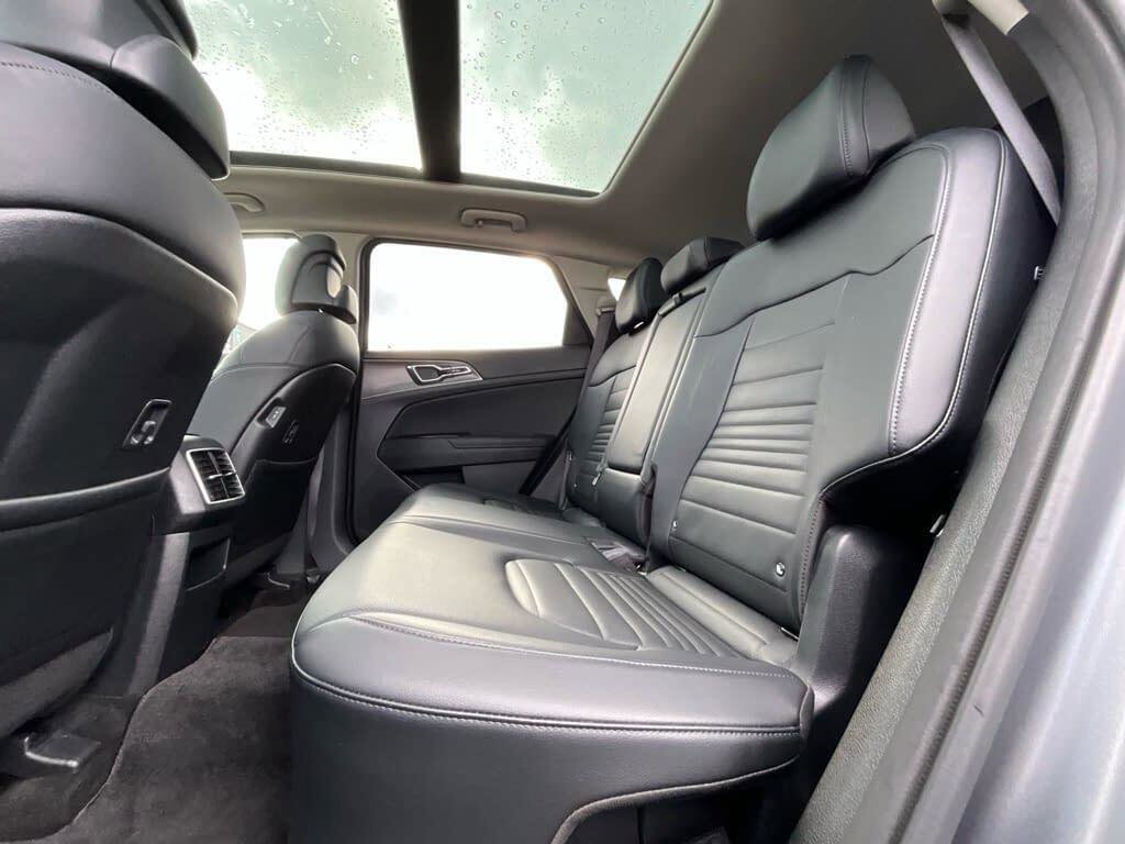 Used 2023 Kia Sportage SX Prestige image 12