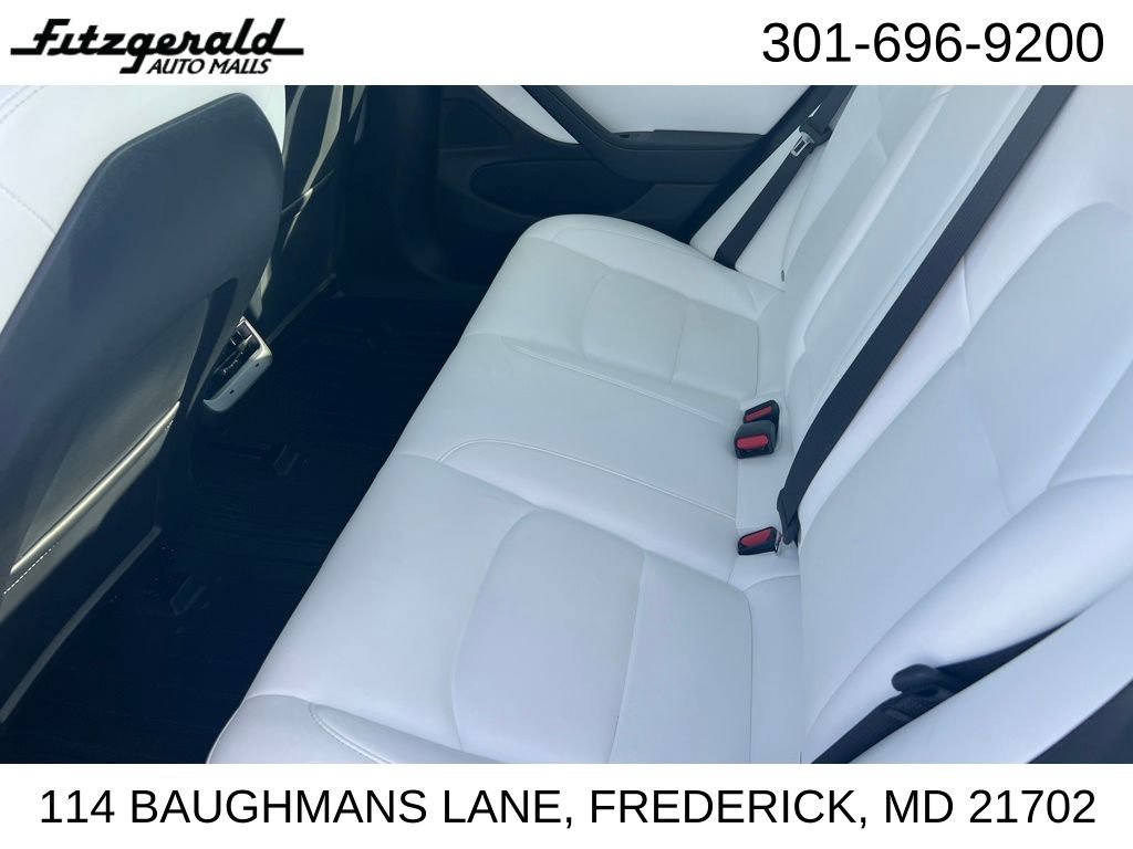 Used 2021 Tesla Model 3 Performance image 10