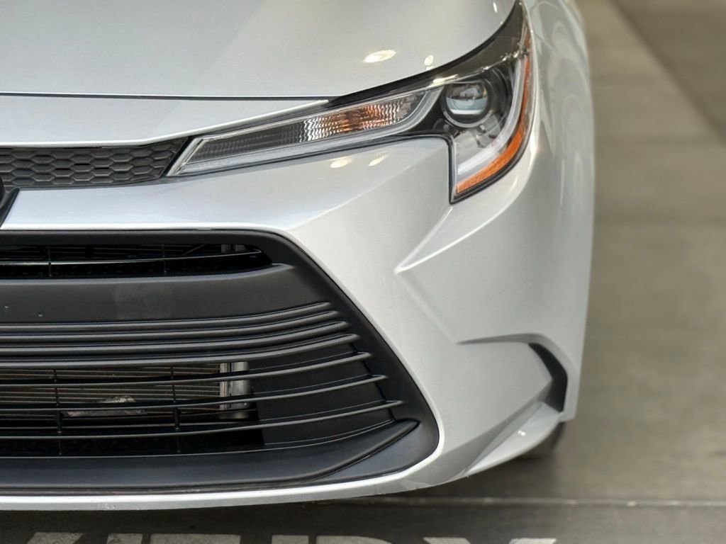Certified 2025 Toyota Corolla LE image 6