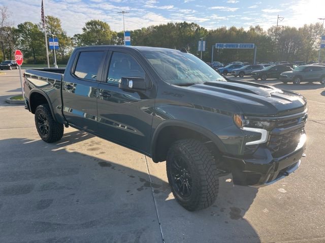 New 2026 Chevrolet Silverado 1500 ZR2 w/ Dark Appearance Package AWD/4WD image 15