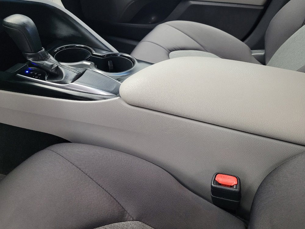 Used 2018 Toyota Camry FWD image 26