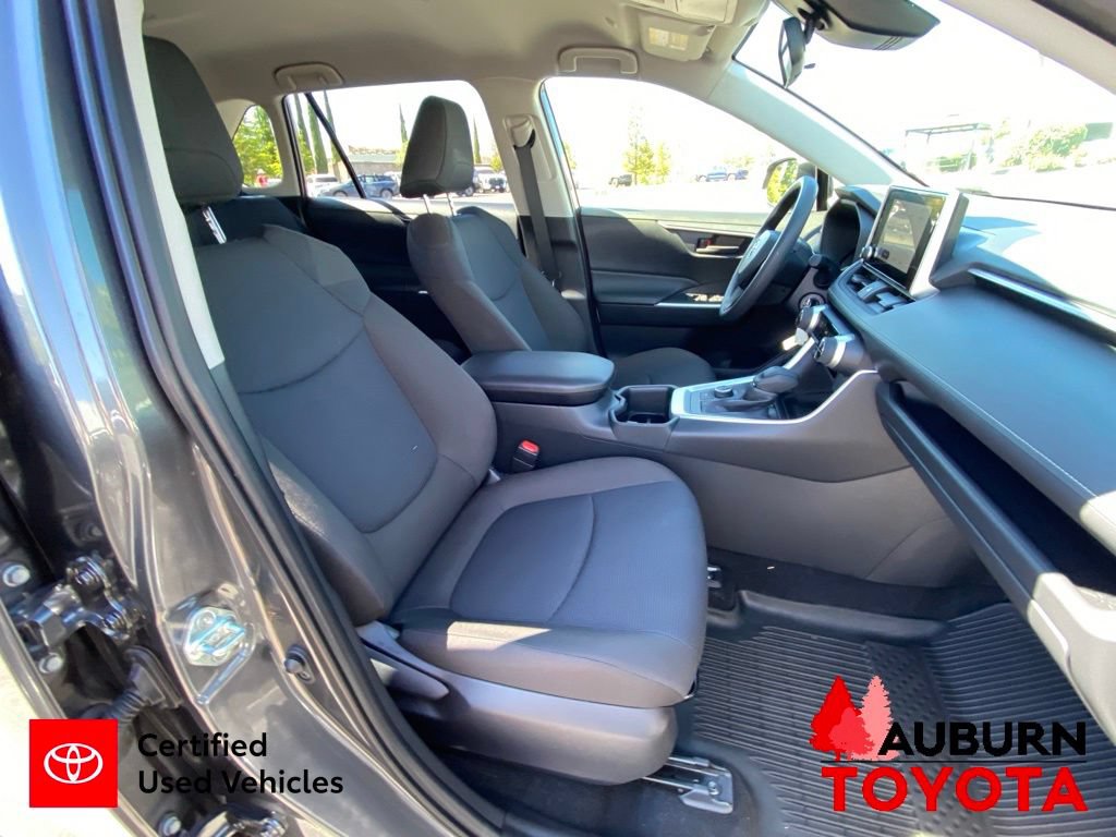 Certified 2025 Toyota RAV4 LE AWD/4WD image 16