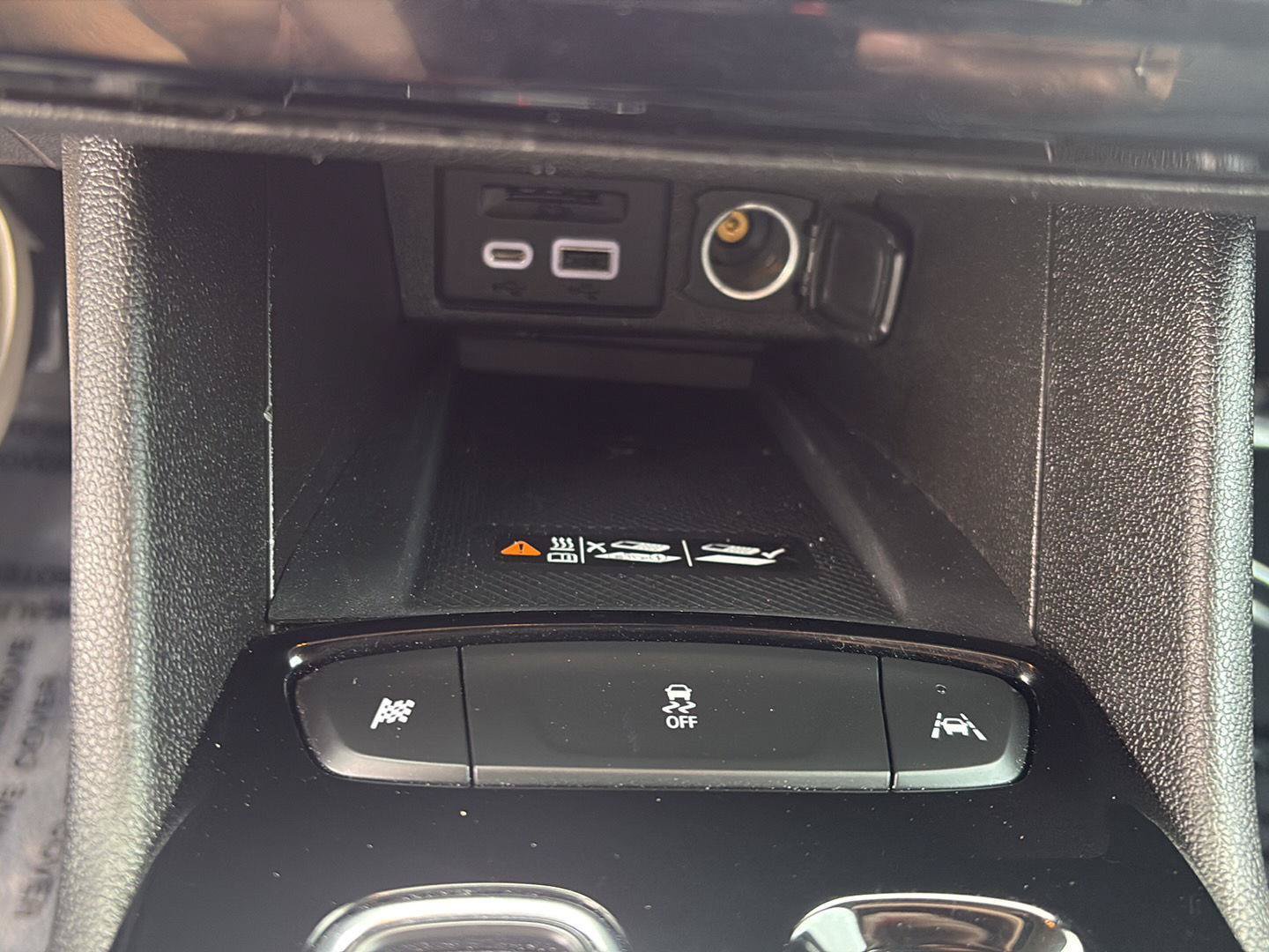Used 2023 Chevrolet Bolt EUV LT w/ Convenience Package FWD image 25
