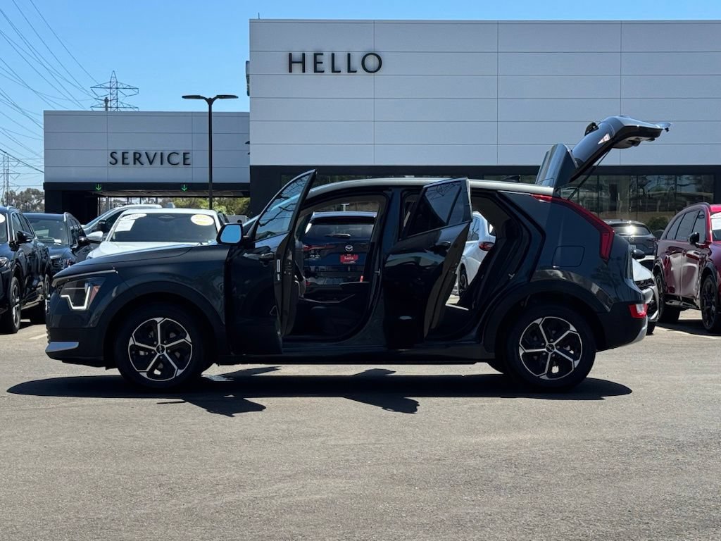 Used 2026 Kia Niro LX FWD image 28