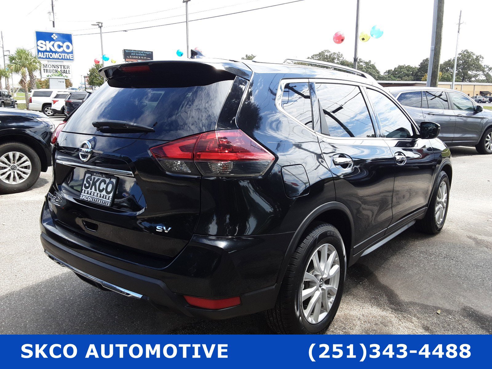 Used 2018 Nissan Rogue SV image 5