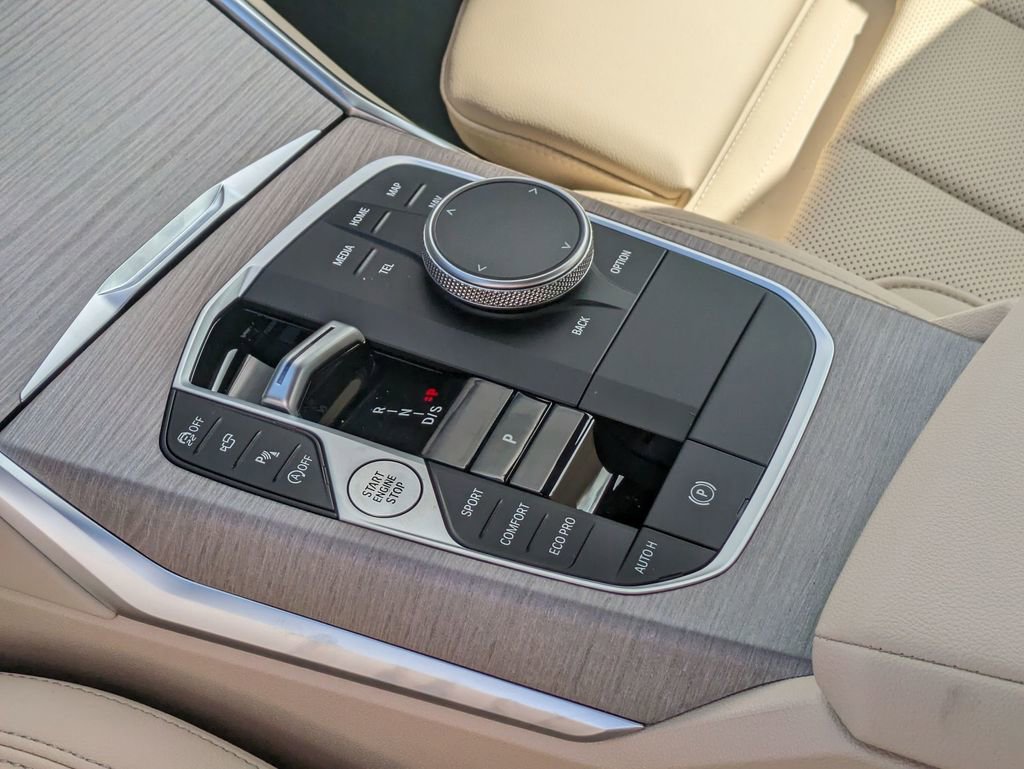 New 2025 BMW 330i Sedan w/ Premium Package RWD image 26
