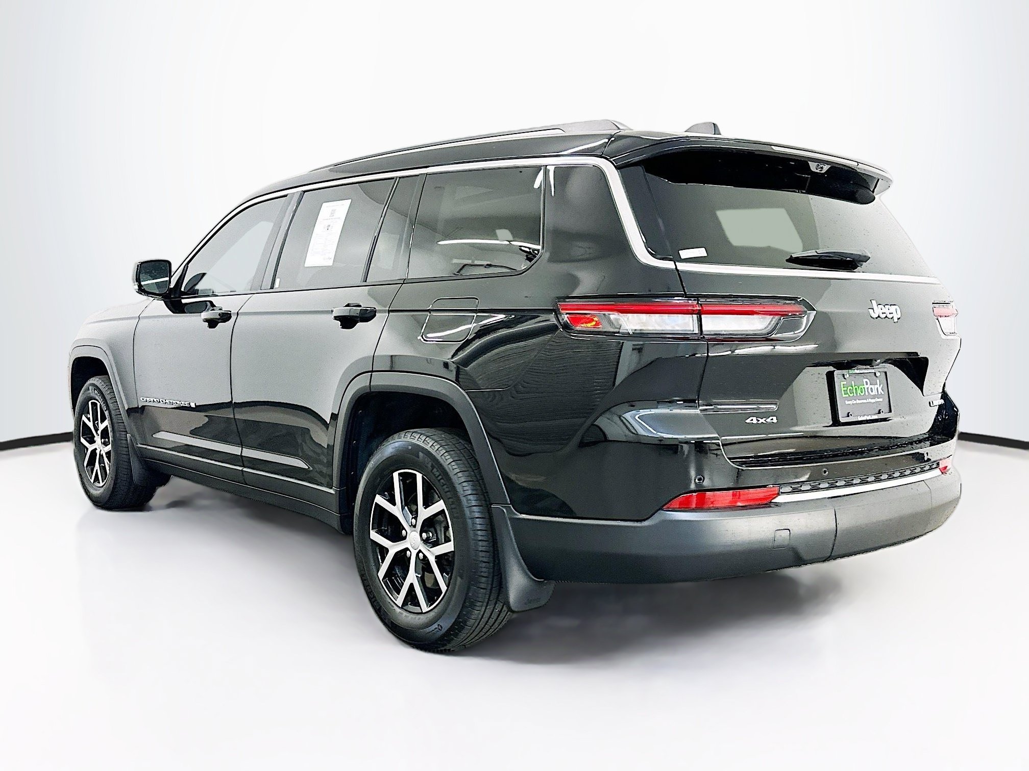 Used 2023 Jeep Grand Cherokee L Limited w/ Luxury Tech Group II AWD/4WD image 5