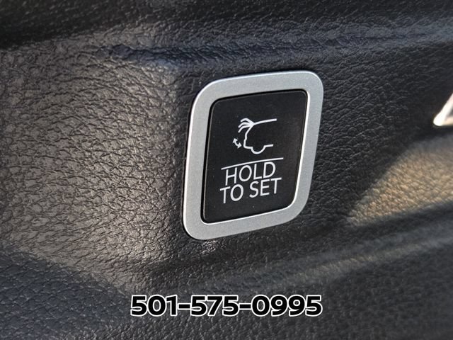 Used 2023 Jeep Grand Cherokee L Laredo AWD/4WD image 19