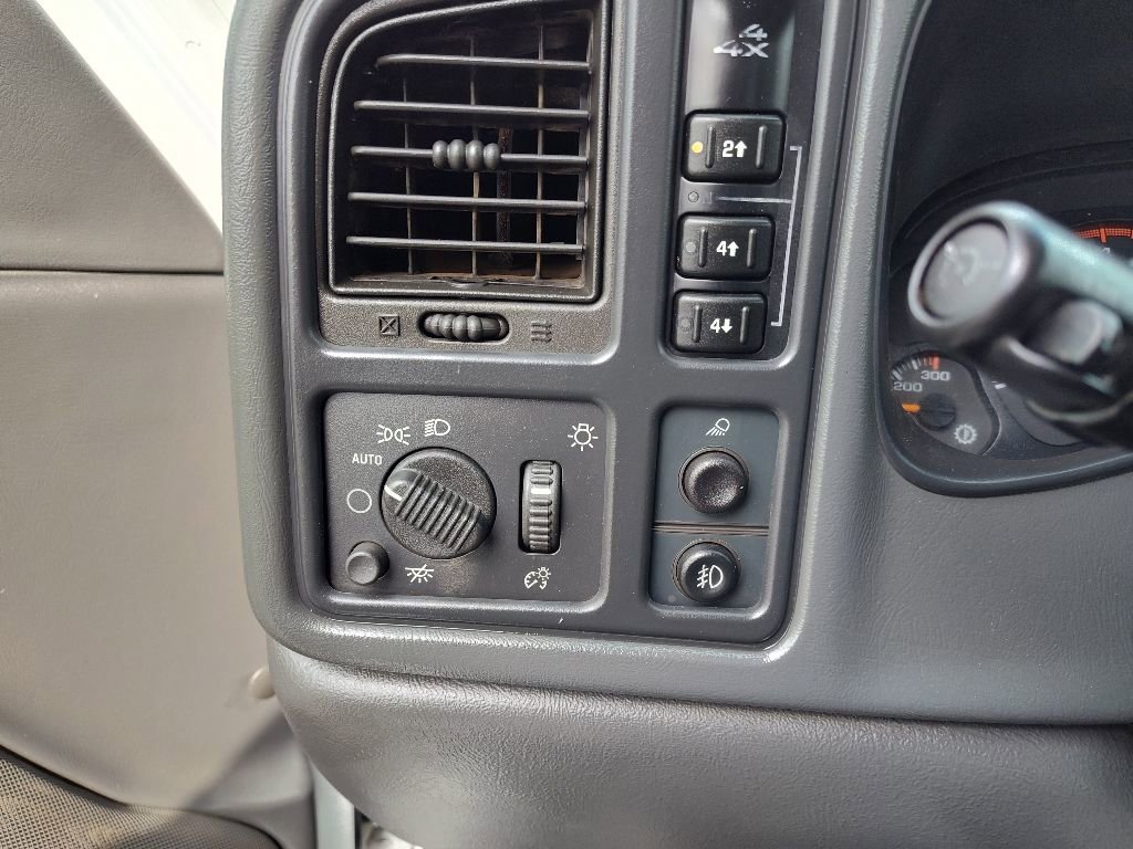 Used 2005 Chevrolet Silverado 3500 LS w/ Heavy-Duty Power Package image 18