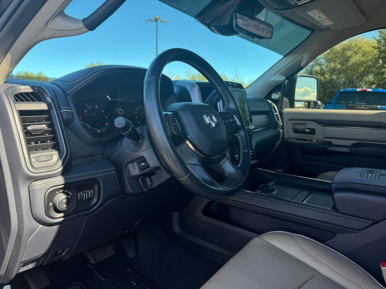 Used 2023 RAM 3500 Limited image 19