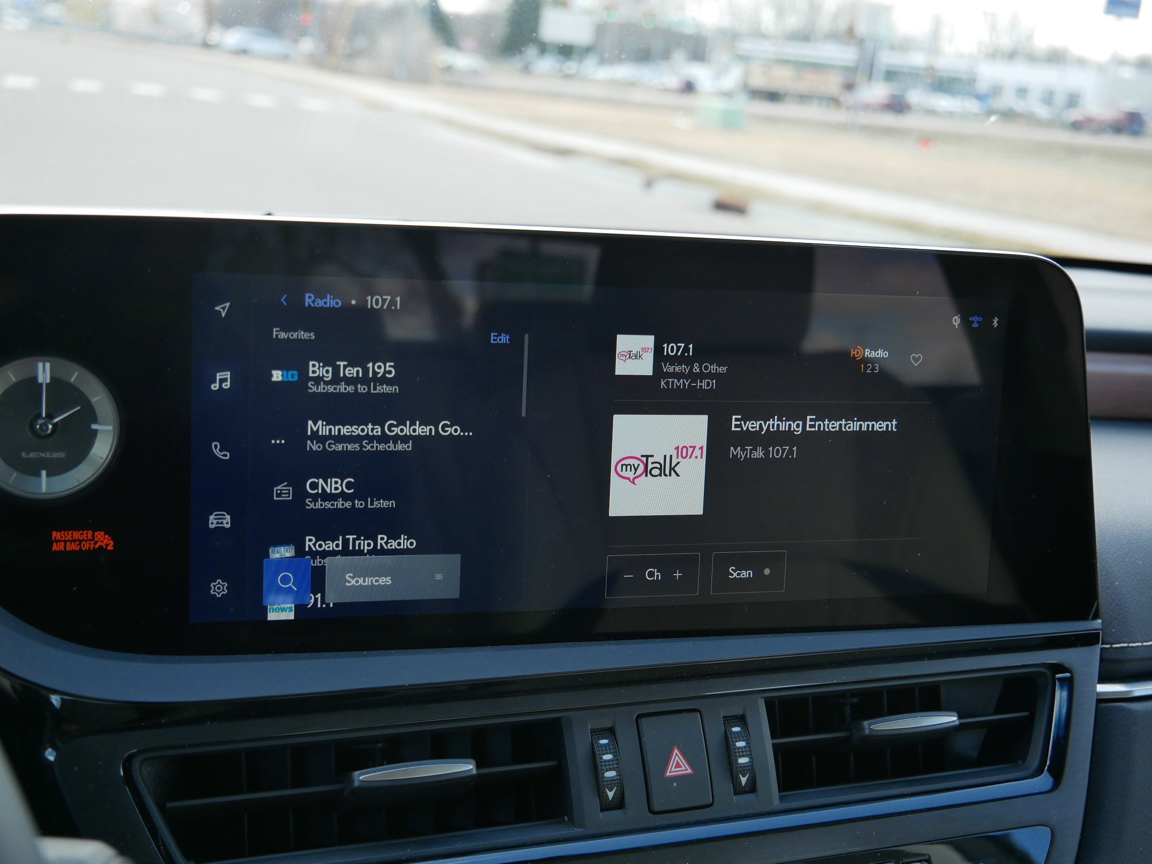 Used 2025 Lexus ES 350 Ultra Luxury image 20