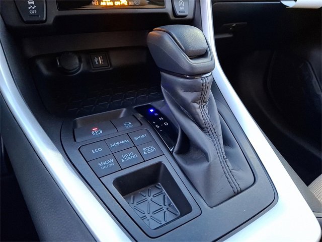 New 2025 Toyota RAV4 LE image 10