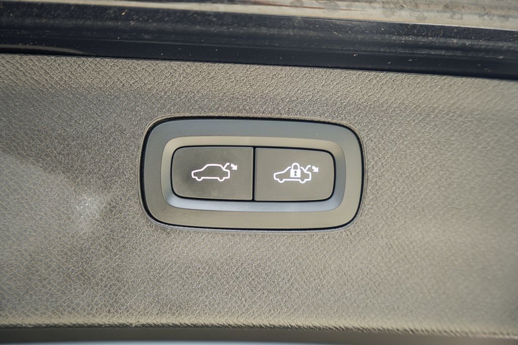 Used 2022 Volvo XC90 T6 Inscription w/ Climate Package image 10