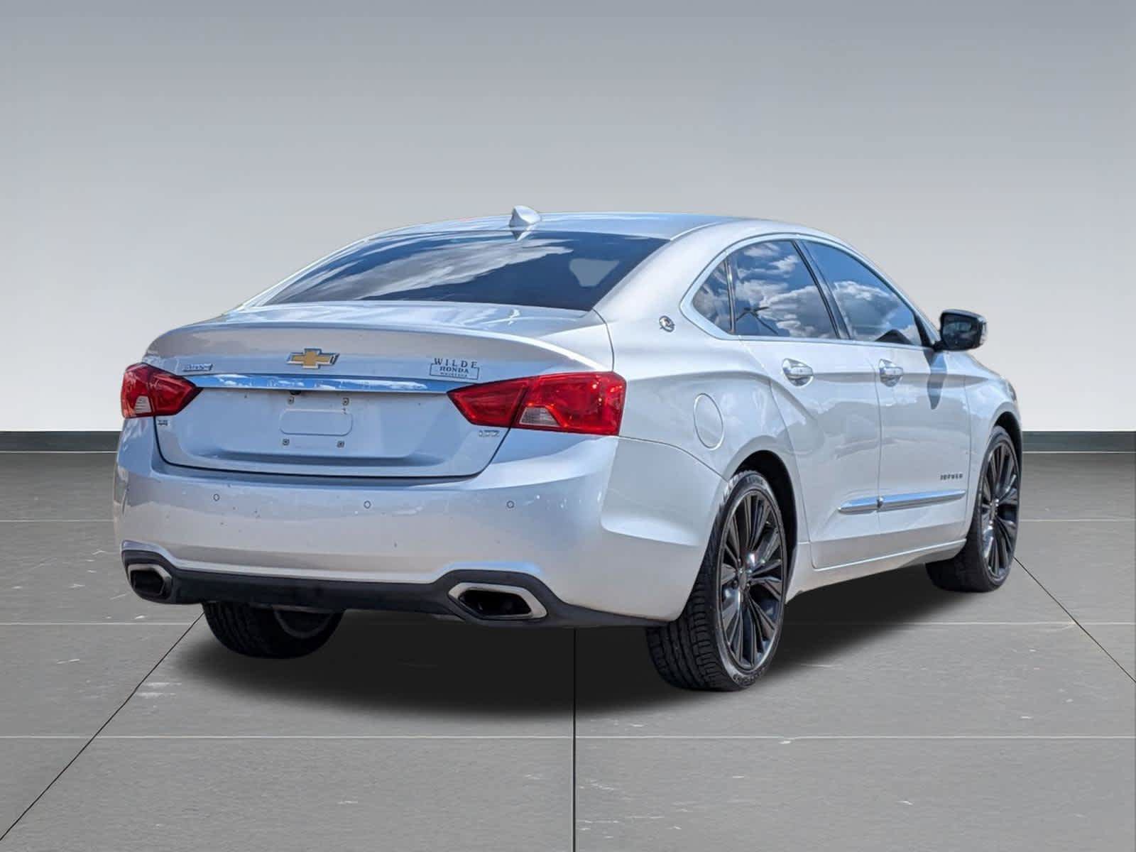 Used 2016 Chevrolet Impala LTZ w/ Enhanced Convenience Package FWD image 5