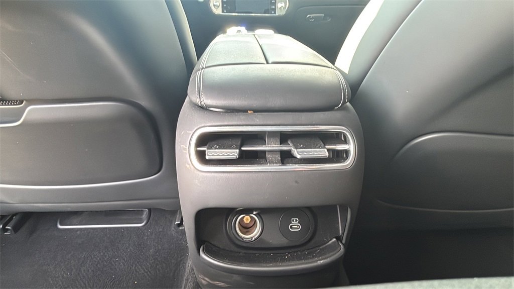 Used 2023 Genesis G90 3.5T image 11