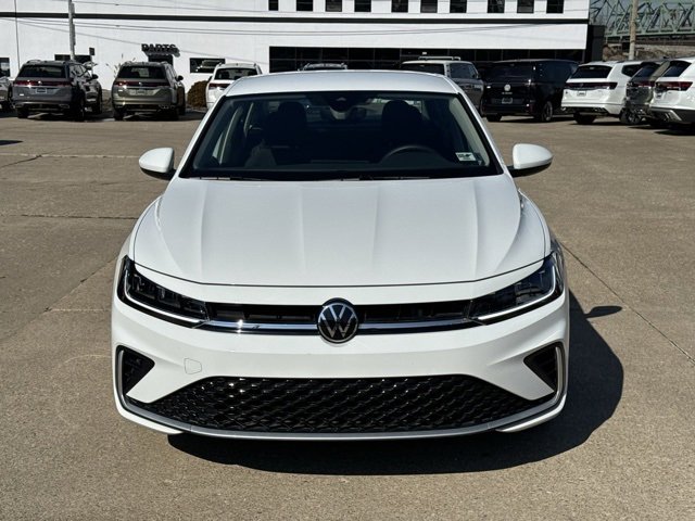 Certified 2025 Volkswagen Jetta S image 8