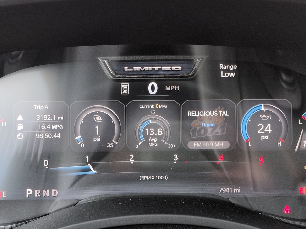 Used 2025 RAM 2500 Limited AWD/4WD image 29