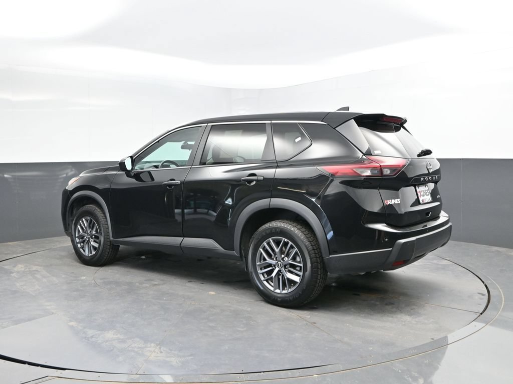Used 2024 Nissan Rogue S AWD/4WD image 7
