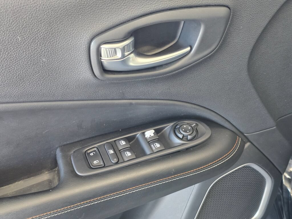 Used 2020 Jeep Compass Sport FWD image 38