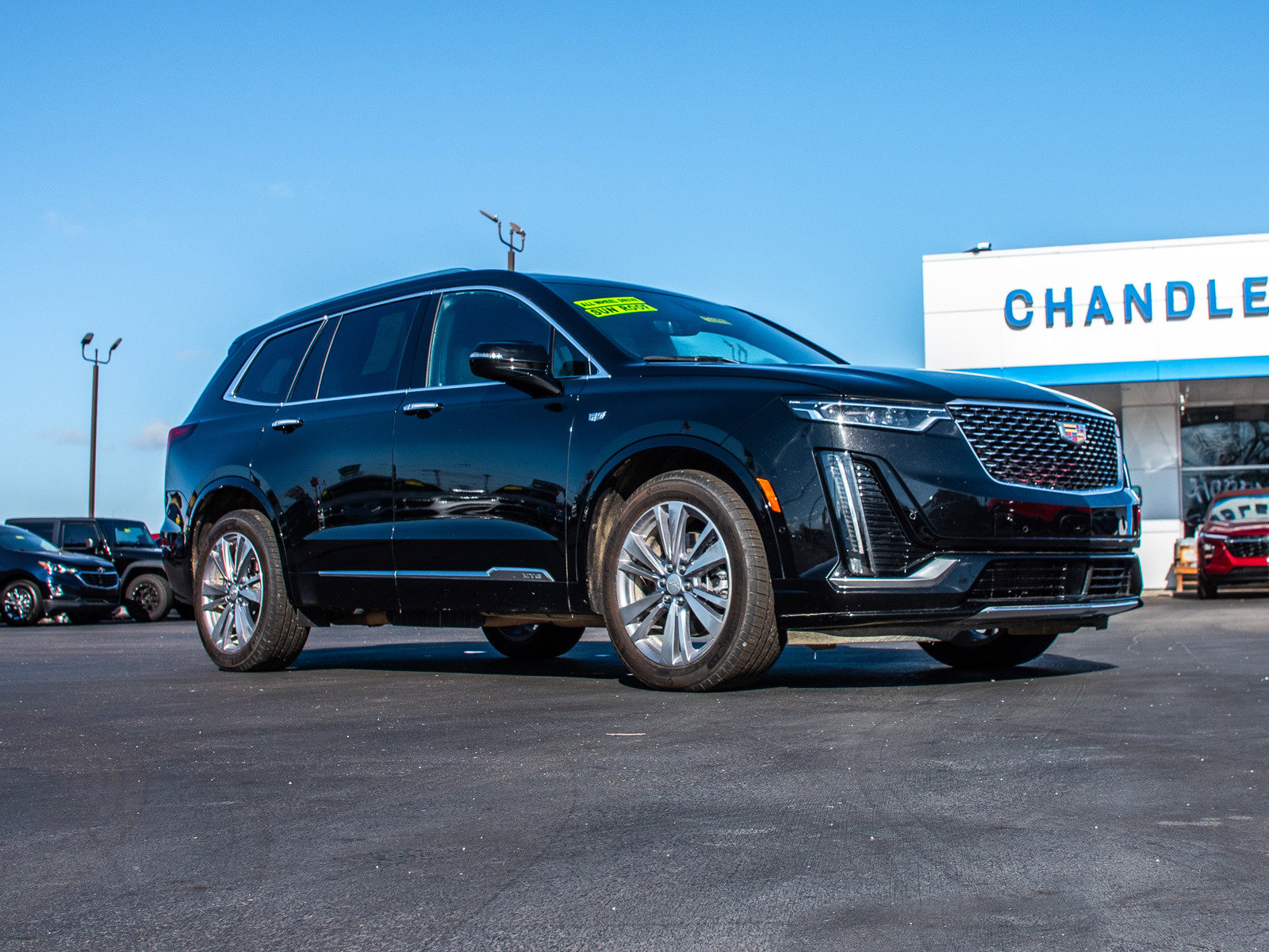 Used 2024 Cadillac XT6 Premium Luxury w/ Platinum Package AWD/4WD image 2