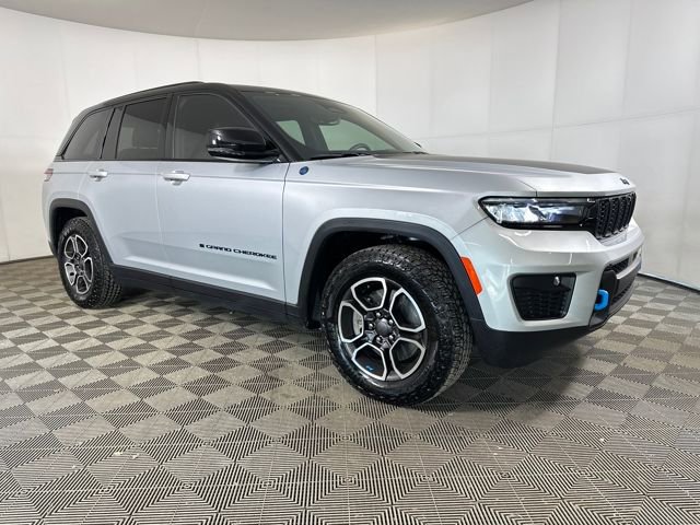 Used 2022 Jeep Grand Cherokee Trailhawk image 2