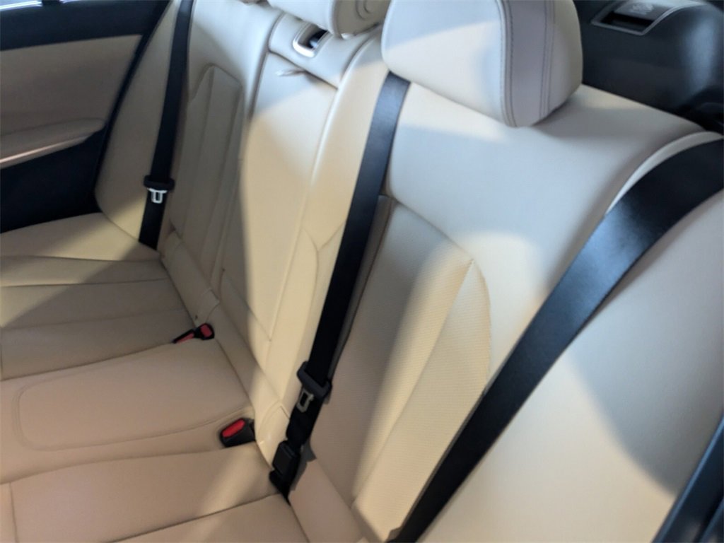 New 2026 BMW 330i Sedan image 9