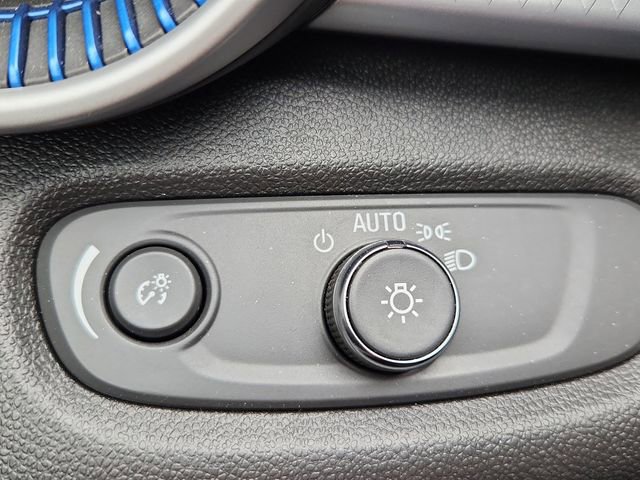 Used 2025 Chevrolet Trax LS FWD image 25