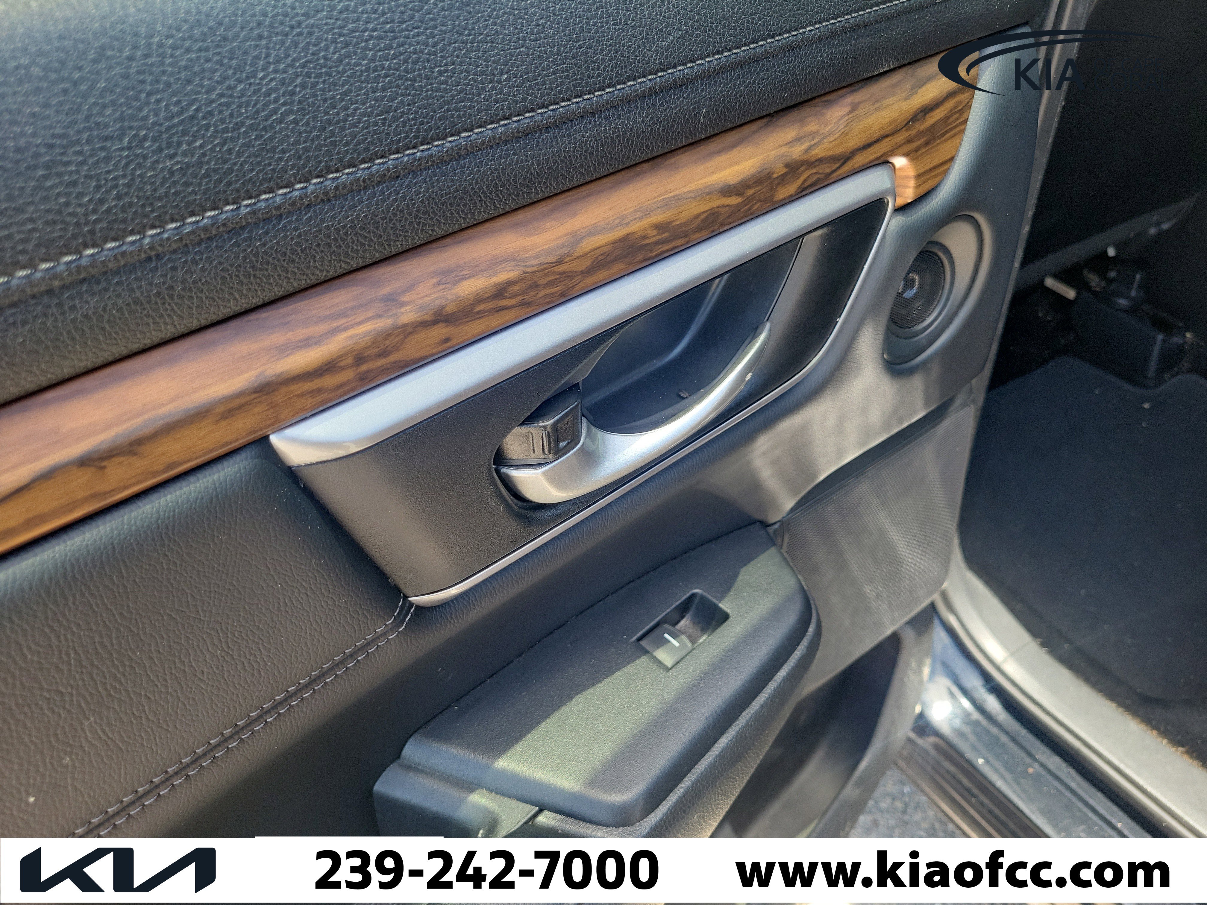 Used 2018 Honda CR-V Touring image 14