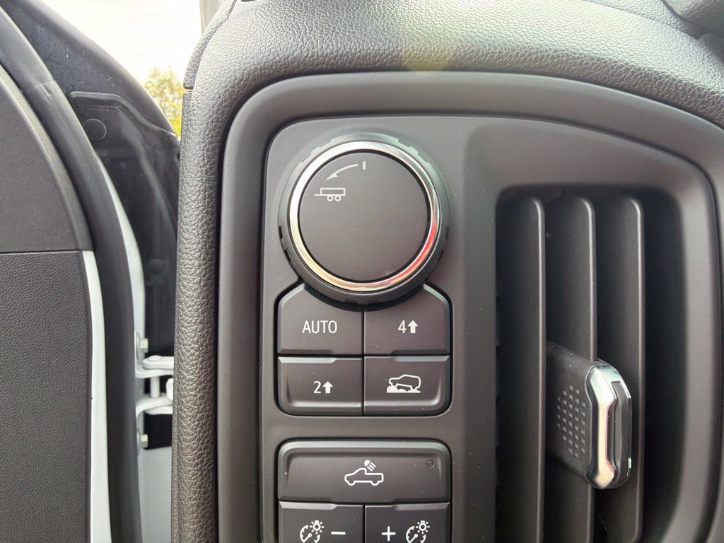 Used 2024 Chevrolet Silverado 1500 Custom AWD/4WD image 28