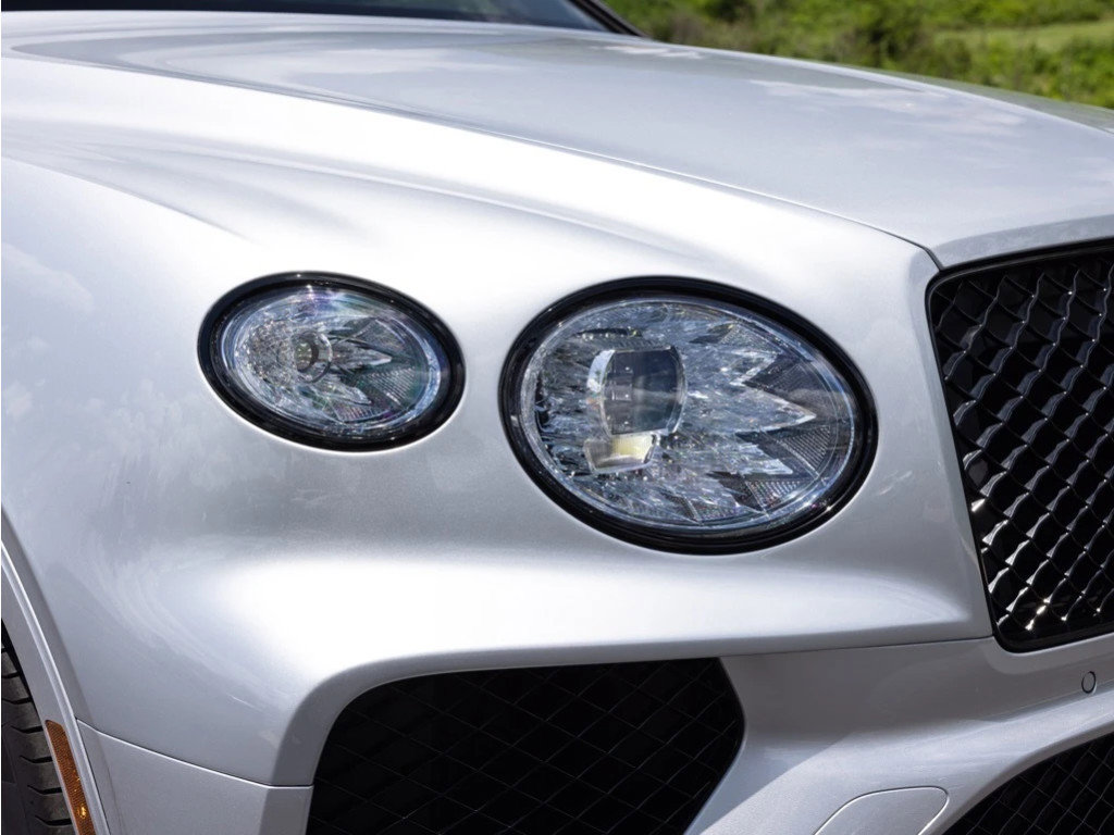 Certified 2024 Bentley Bentayga Extended Wheelbase image 12