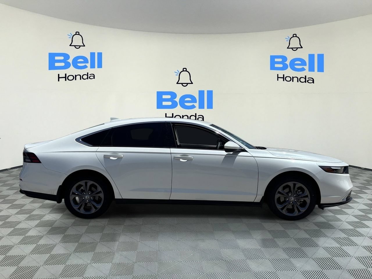 Certified 2023 Honda Accord EX image 5
