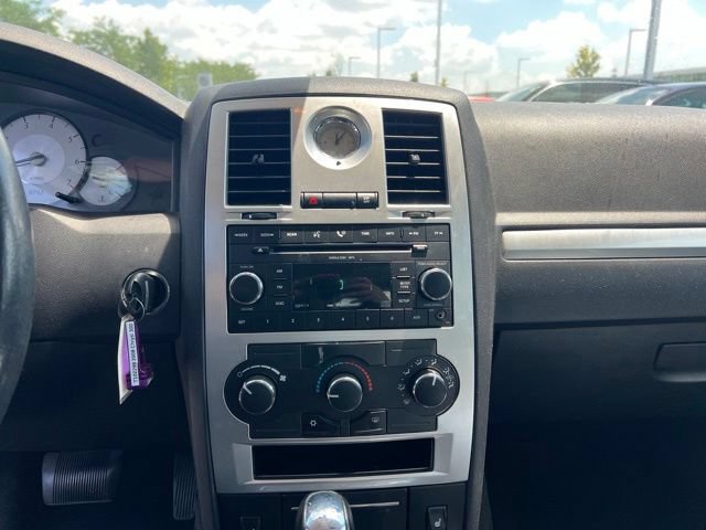 Used 2008 Chrysler 300 Touring w/ Comfort/Convenience Group RWD image 14