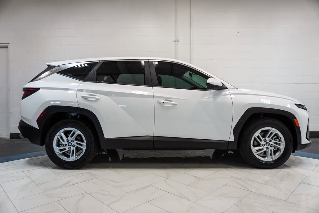 Used 2025 Hyundai Tucson SE FWD image 33