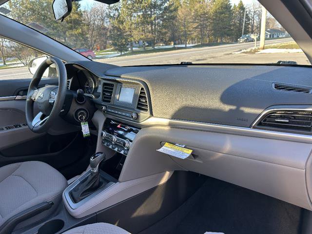 Used 2020 Hyundai Elantra SE image 30