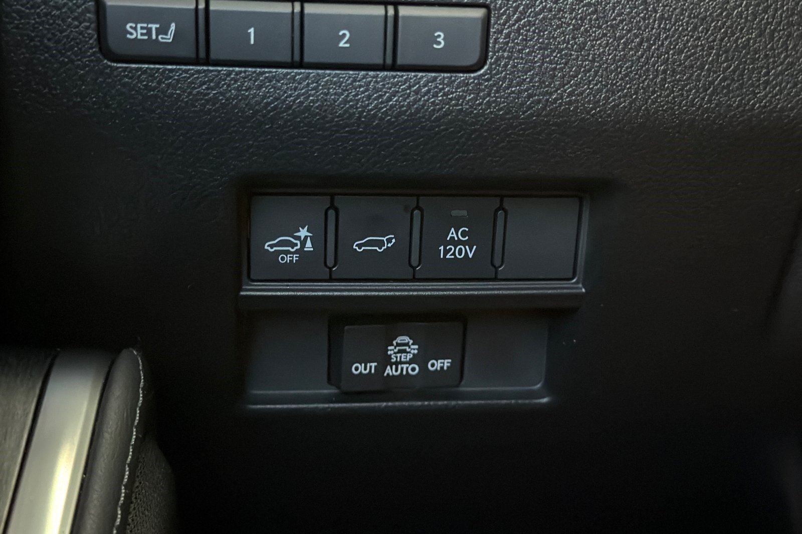 Certified 2025 Lexus GX 550 w/ Cold Area Package AWD/4WD image 35