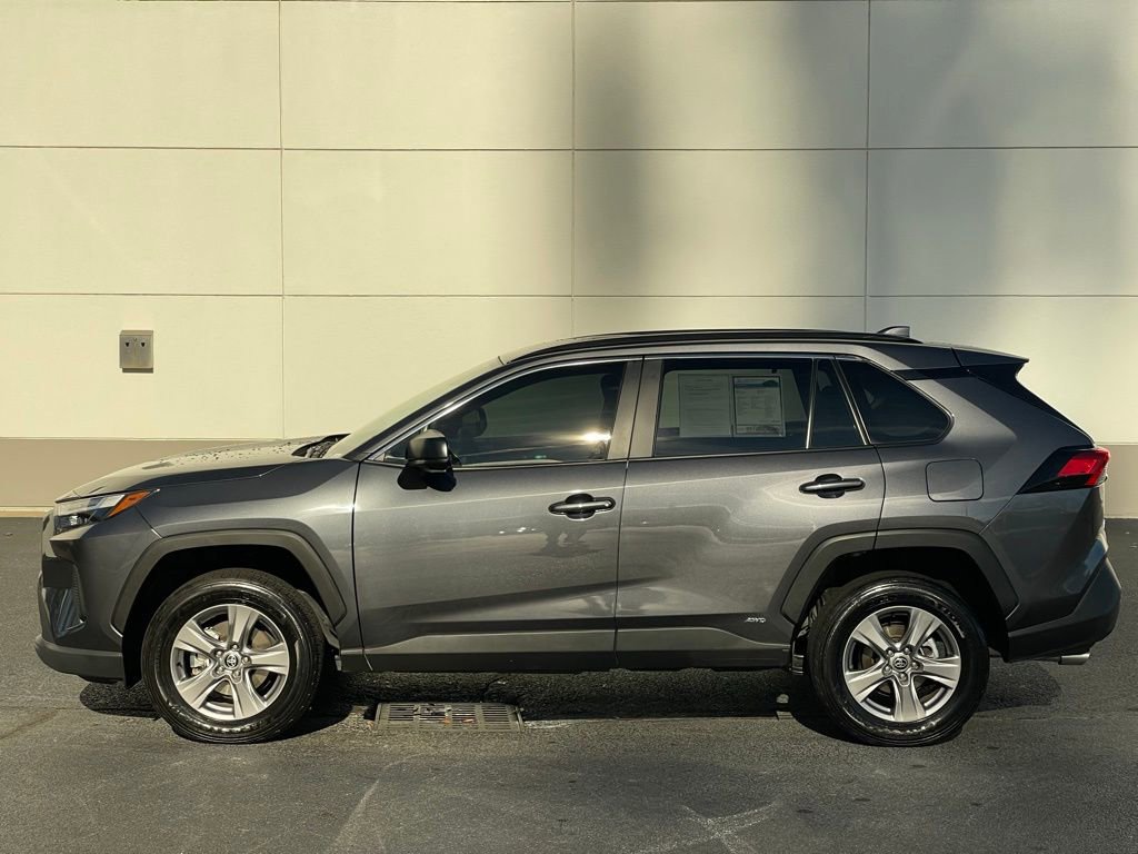 Used 2024 Toyota RAV4 LE video 2