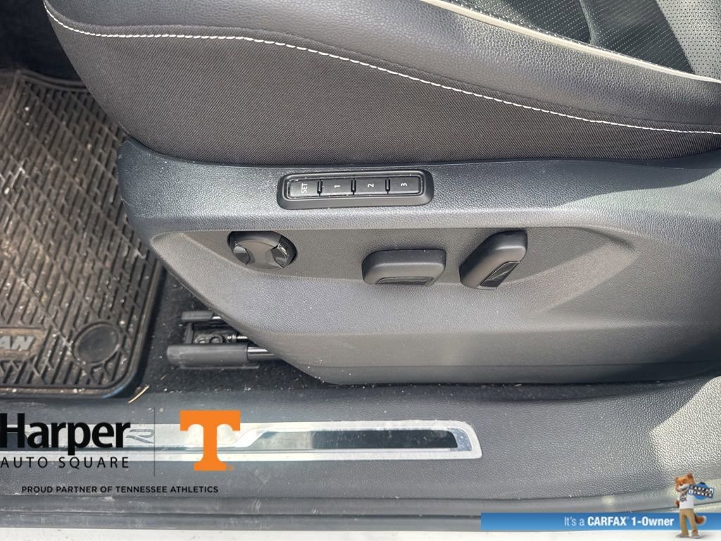 Used 2023 Volkswagen Tiguan SEL R-Line image 19