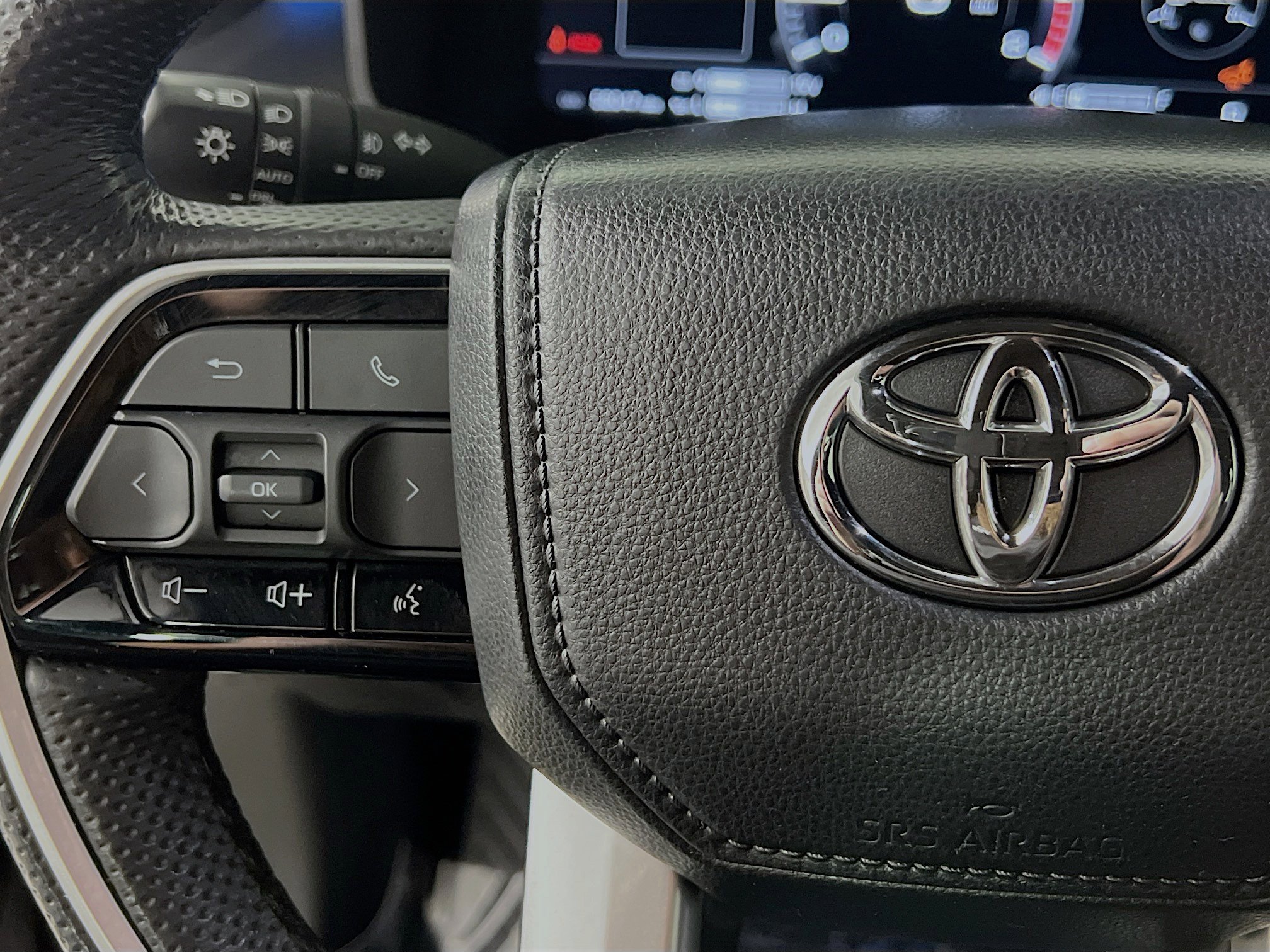 Used 2024 Toyota Tundra Platinum image 18