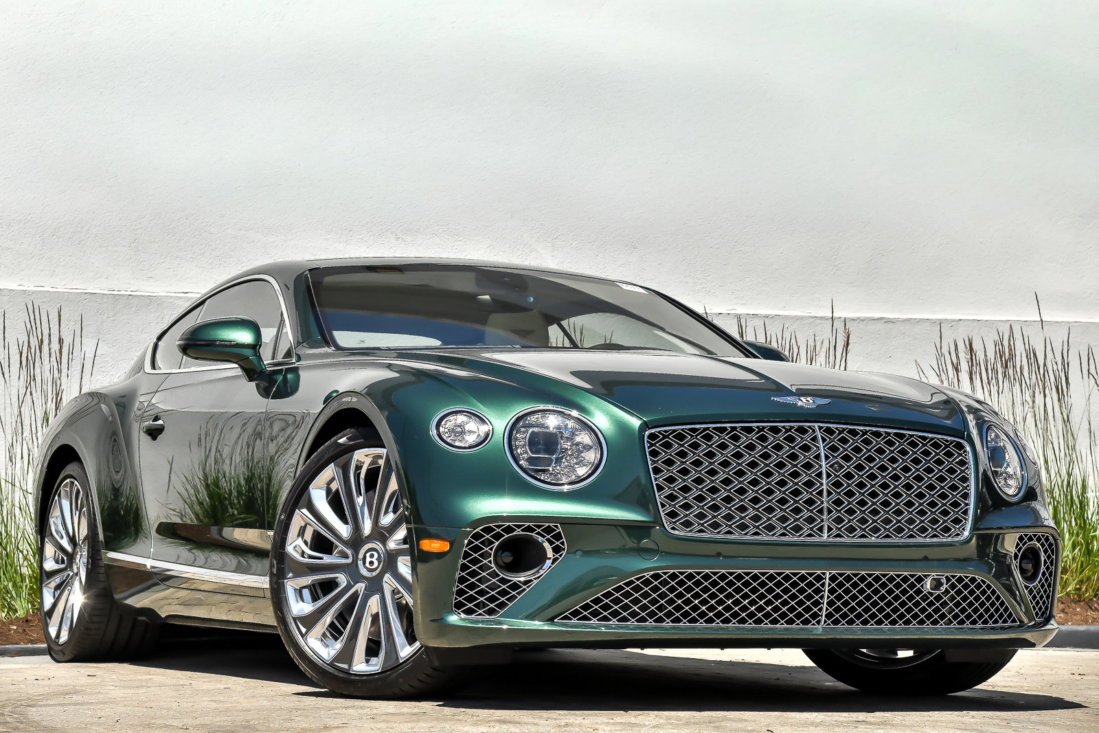 Used 2024 Bentley Continental GT Mulliner image 1