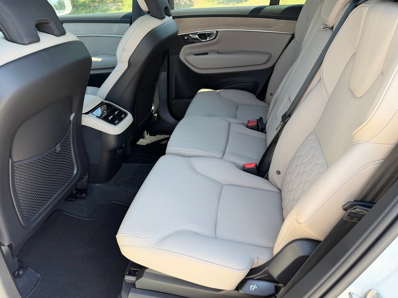 New 2026 Volvo XC90 B5 Plus AWD/4WD image 21