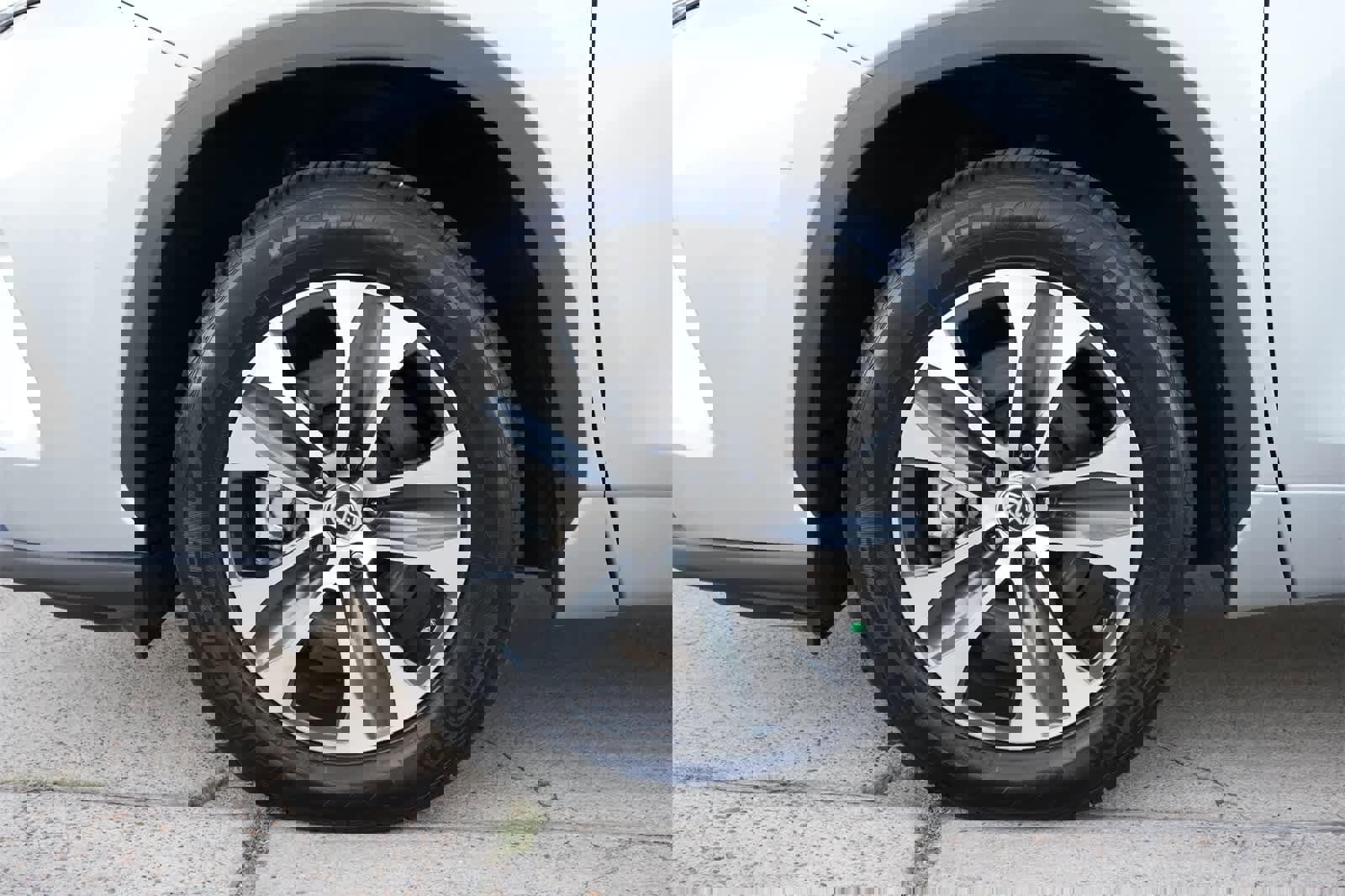 Used 2022 Toyota Highlander XLE image 26