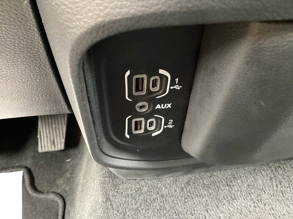 Used 2023 RAM 1500 Big Horn image 24